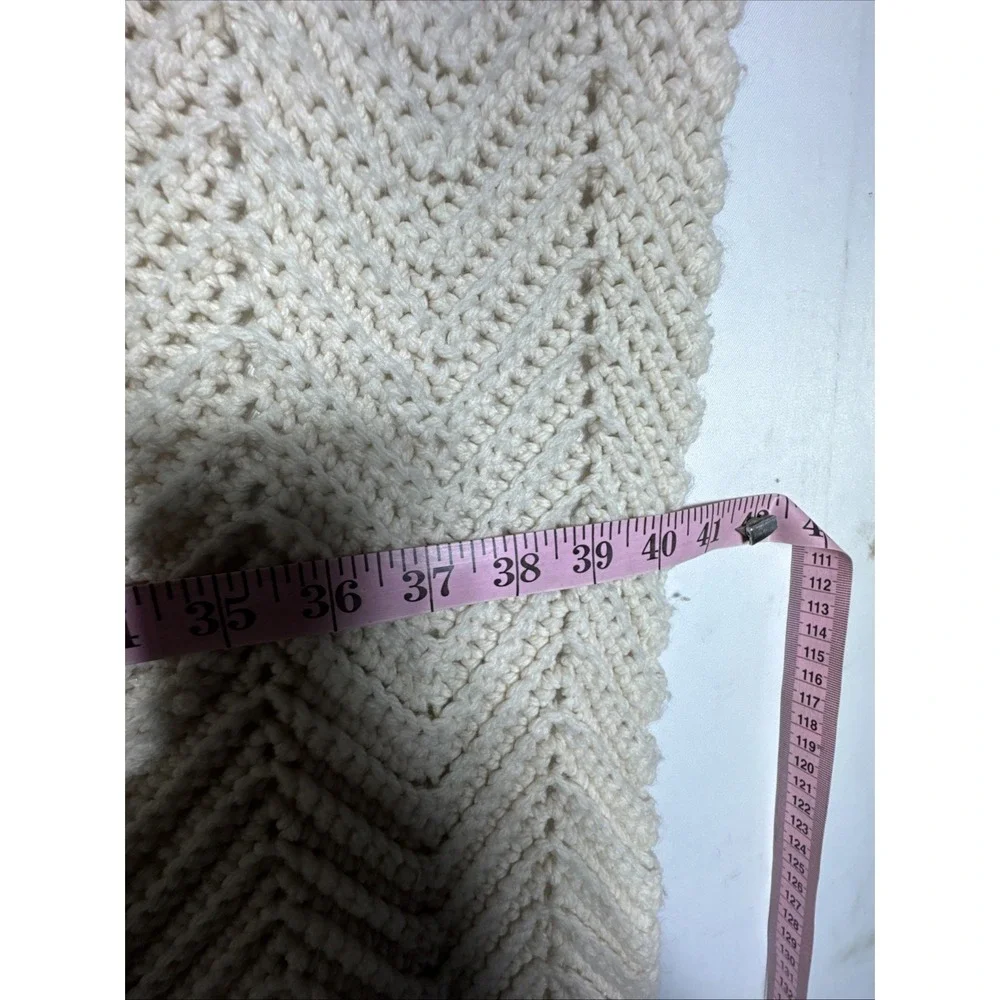 Crochet blanket - vintage off-white - handcrafted  55